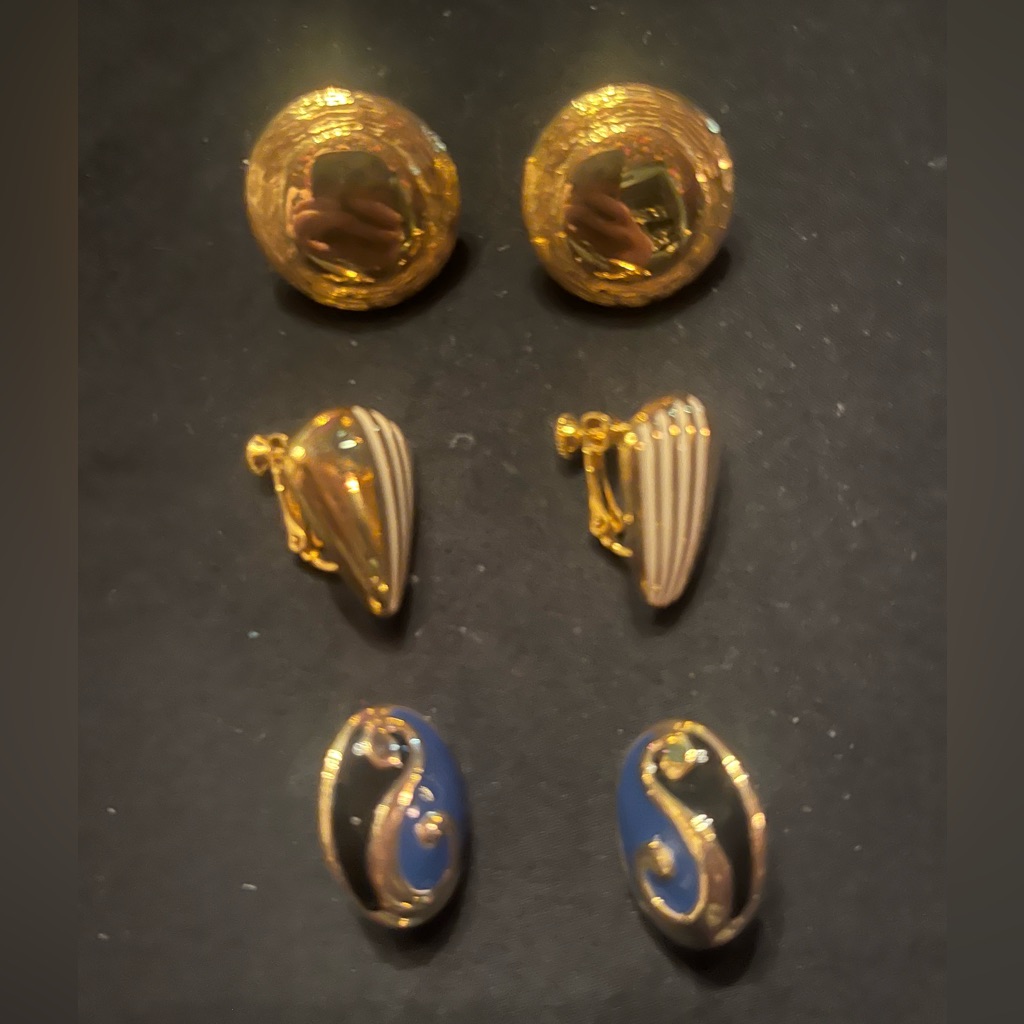 Three Pairs Of Vintage Gold Tone Clip Earrings Enamel Jaclyn Smith